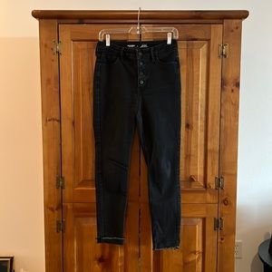 Old Navy extra high-rise rockstar, super skinny jeans, size 6.